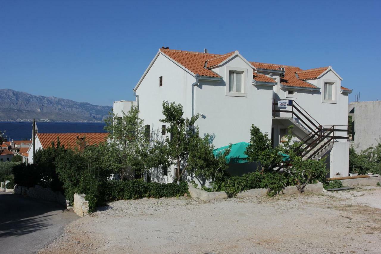Apartmani Vesna Supetar Buitenkant foto
