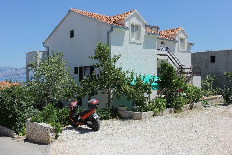 Apartmani Vesna Supetar Buitenkant foto