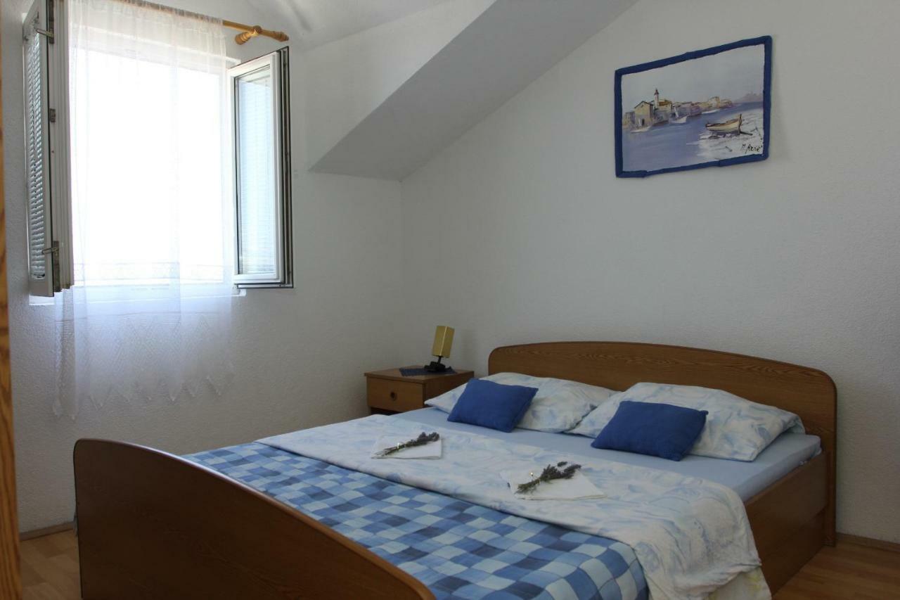 Apartmani Vesna Supetar Buitenkant foto