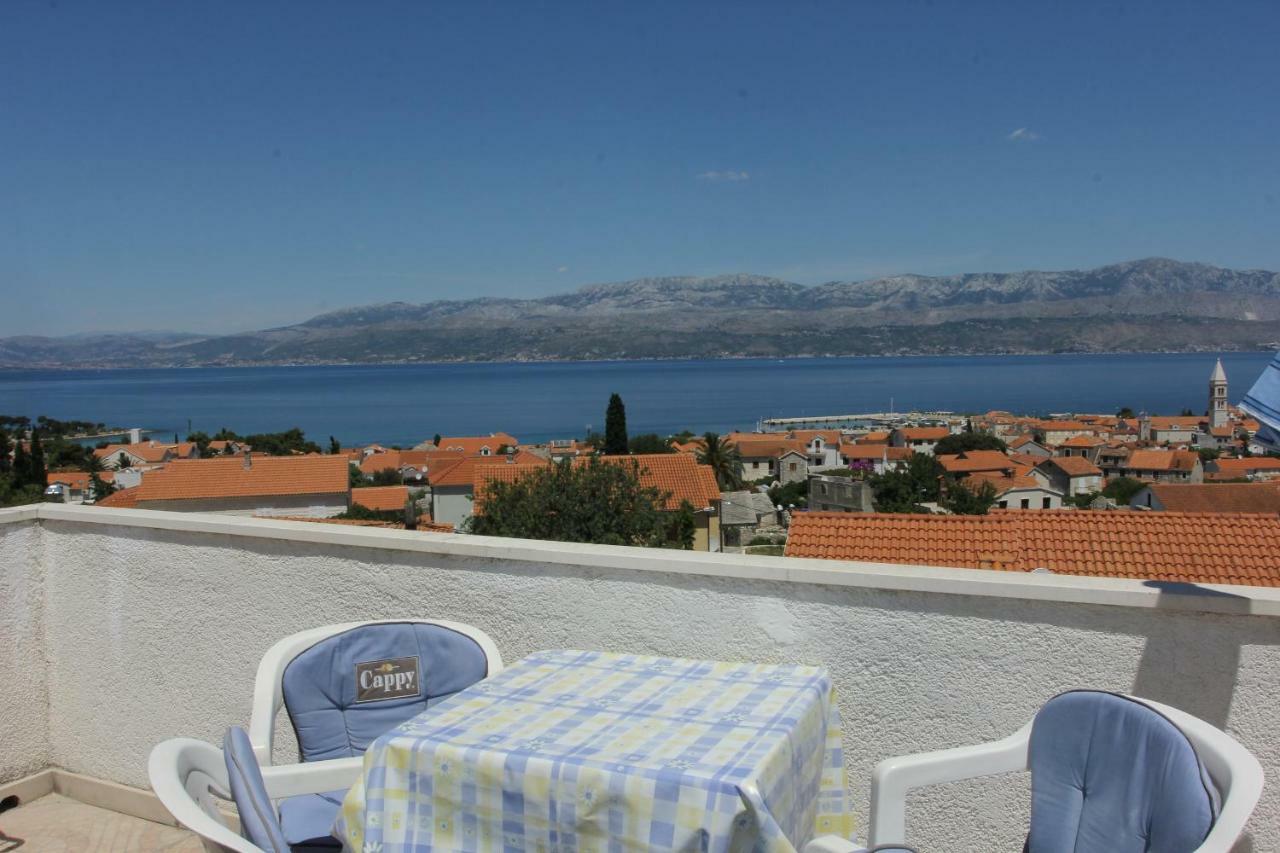 Apartmani Vesna Supetar Buitenkant foto
