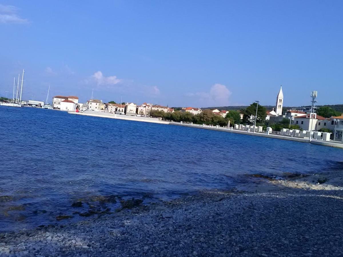 Apartmani Vesna Supetar Buitenkant foto